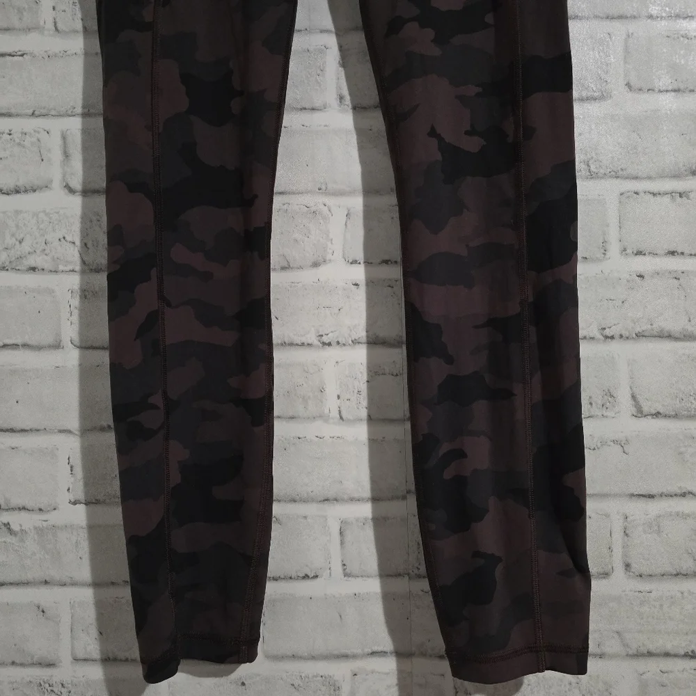 Lululemon‎ Invigorate Highrise Legging Brown Earth Camo size 6